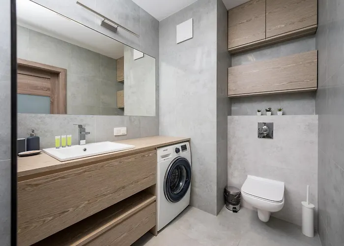 Apartamento Metro Bemowo With Garden By Bookinghost Varsóvia