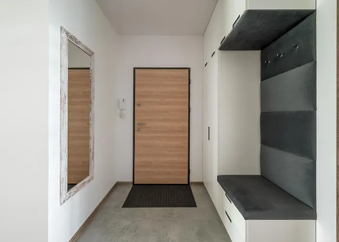 Metro Bemowo With Garden By Bookinghost Apartman Varsó