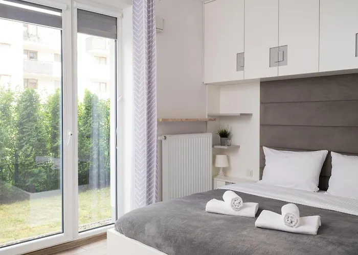 Metro Bemowo With Garden By Bookinghost Varsó