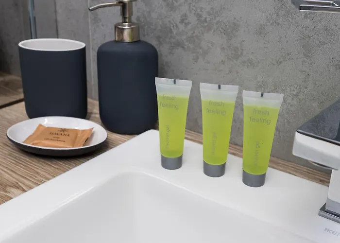 Metro Bemowo With Garden By Bookinghost Apartman