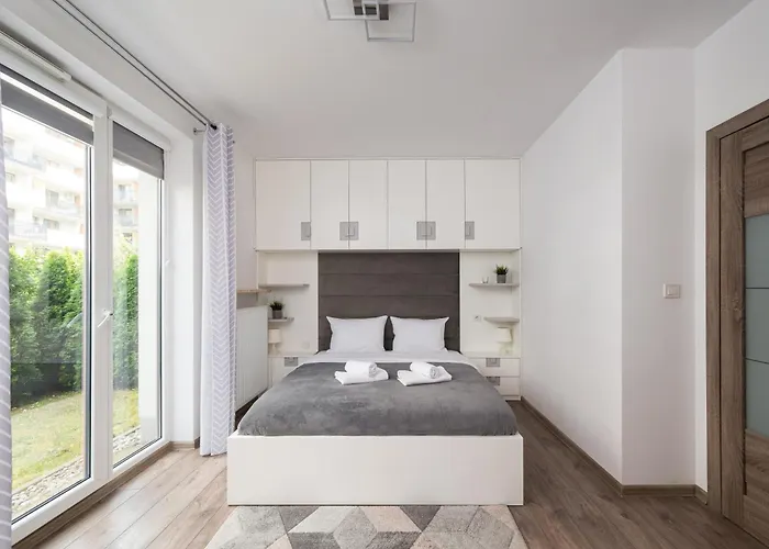 Apartman Metro Bemowo With Garden By Bookinghost