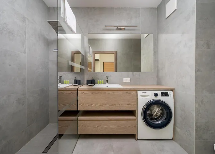 Metro Bemowo With Garden By Bookinghost Apartman *